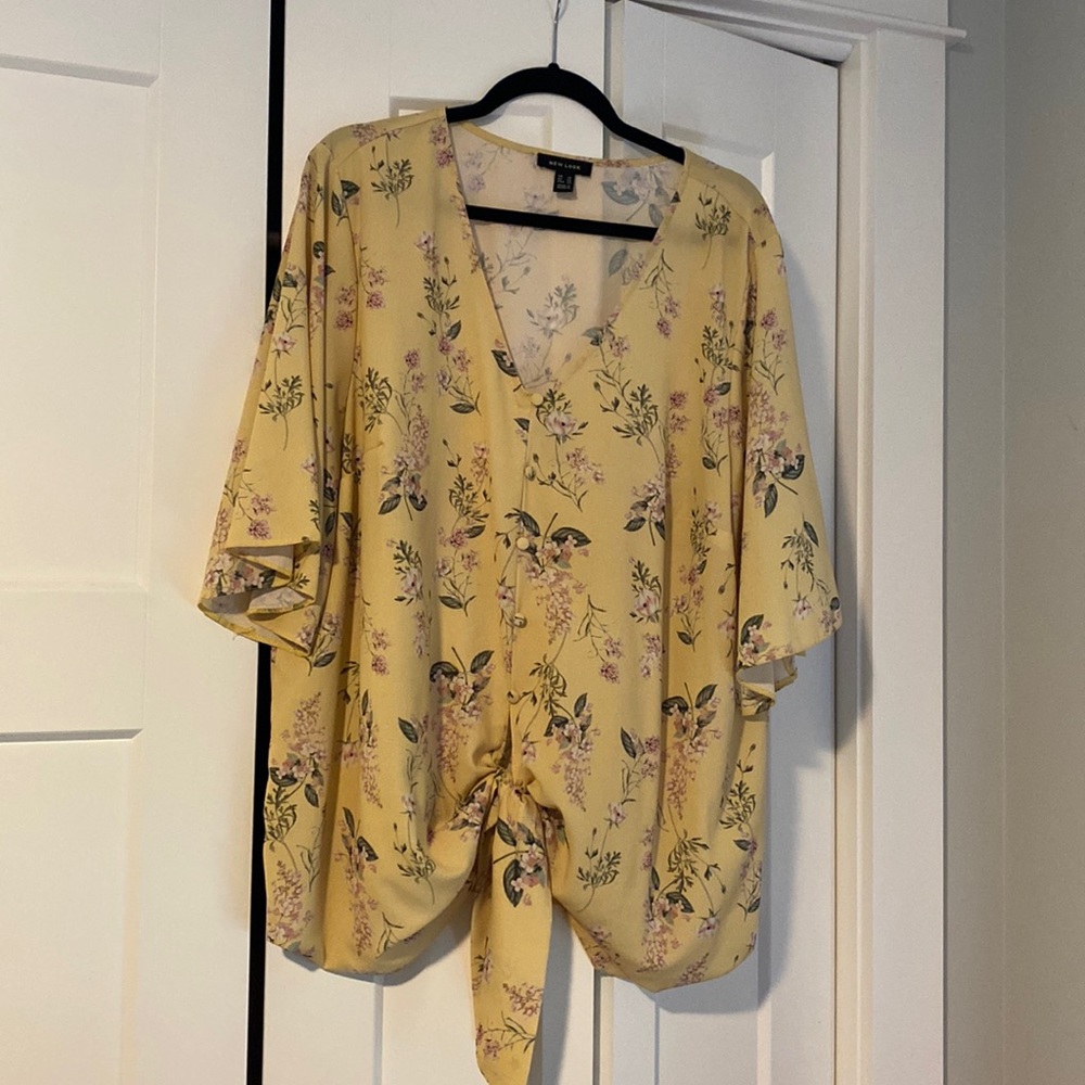 ASOS Yellow Floral Top size USA 22